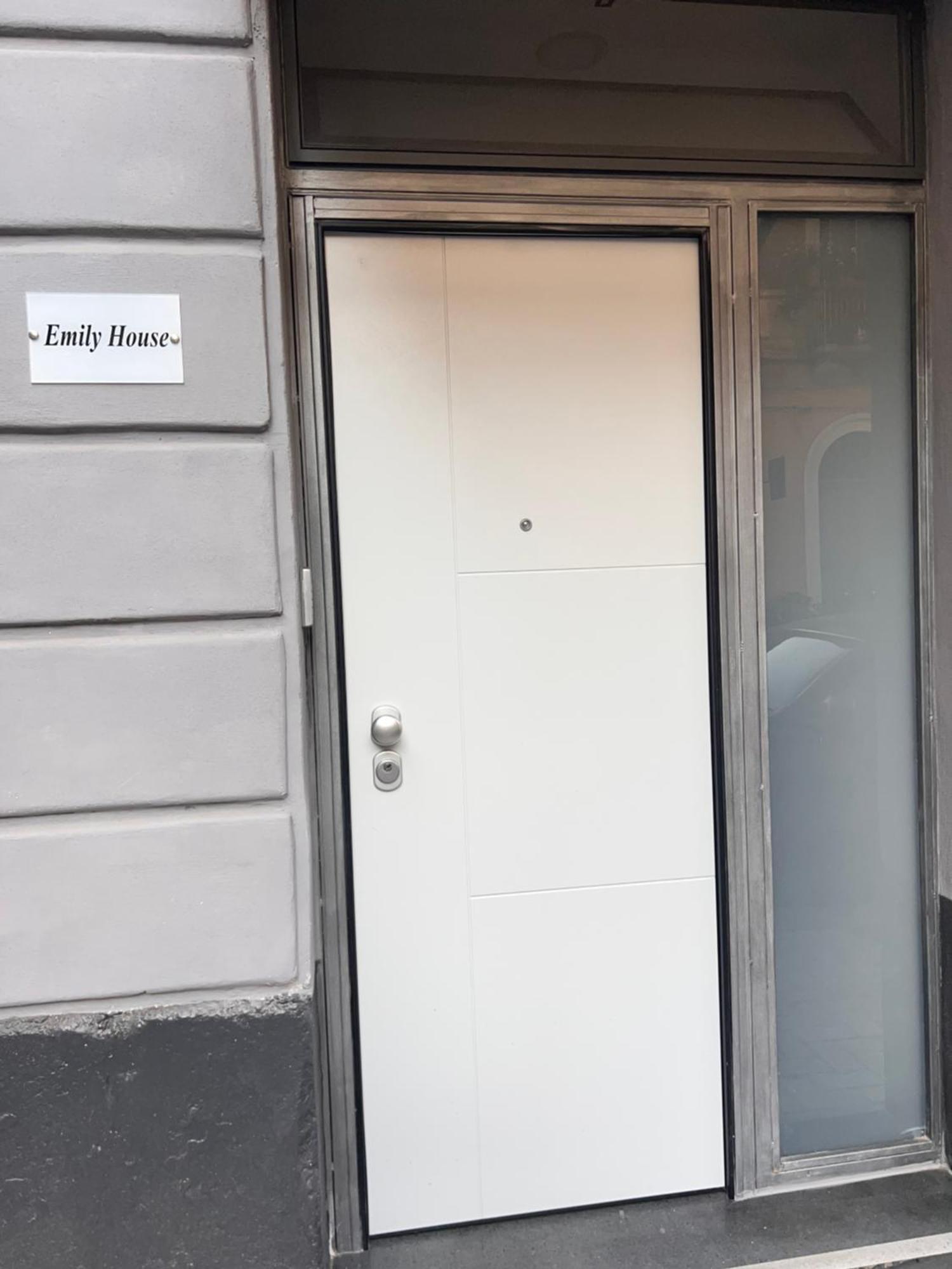 Apartamento Emilyhouse CTA Exterior foto